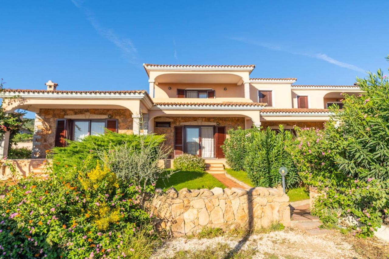 Iss Travel, L'Uddastru Panoramic Apartments - With Private Outdoor Terrace San Teodoro  Exterior photo